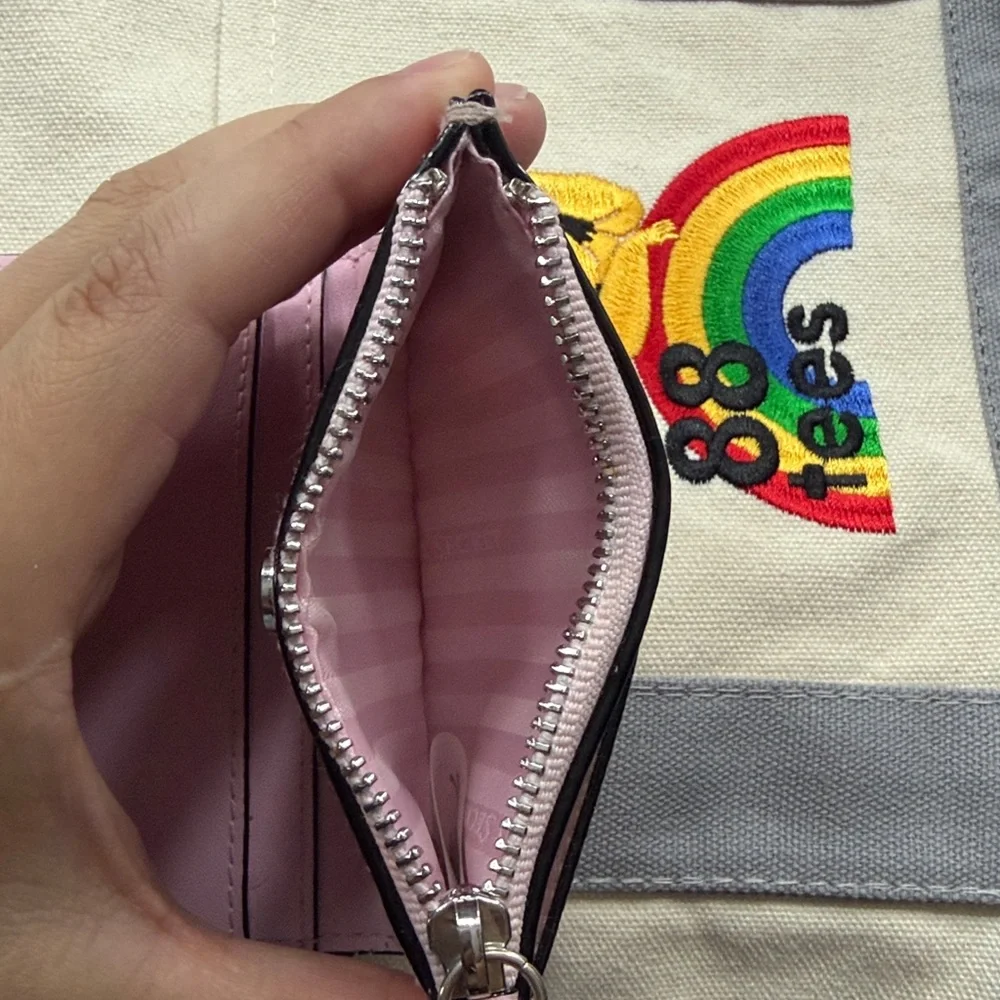 Victoria Secret Folder Wallet - Picture 4 of 5